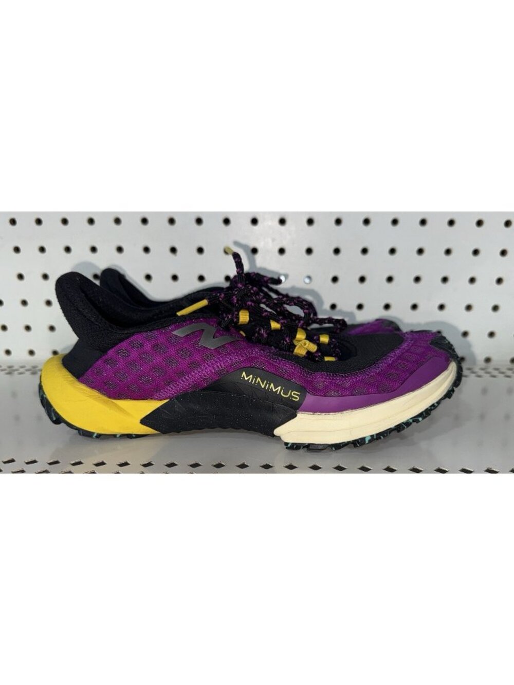 New Balance Minimus Trail Womens Athletic Trail Running Shoes Size 7.5 D WIDE